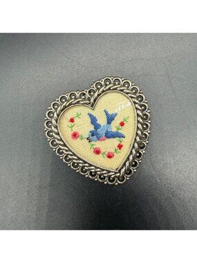 Embroidered Bluebird Brooch Pin Vintage Heart Shaped Silver Tone Pink Floral